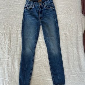 MOTHER Women's High Waisted Looker Ankle Fray Jeans